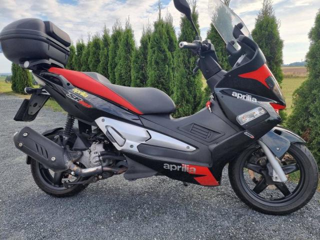 Aprilia SR Max 300