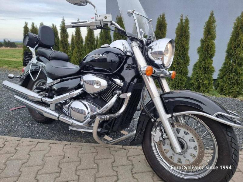 Suzuki Intruder C 800