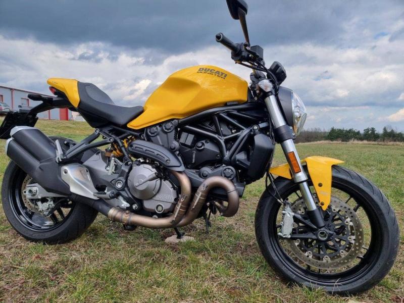 Ducati Monster 821