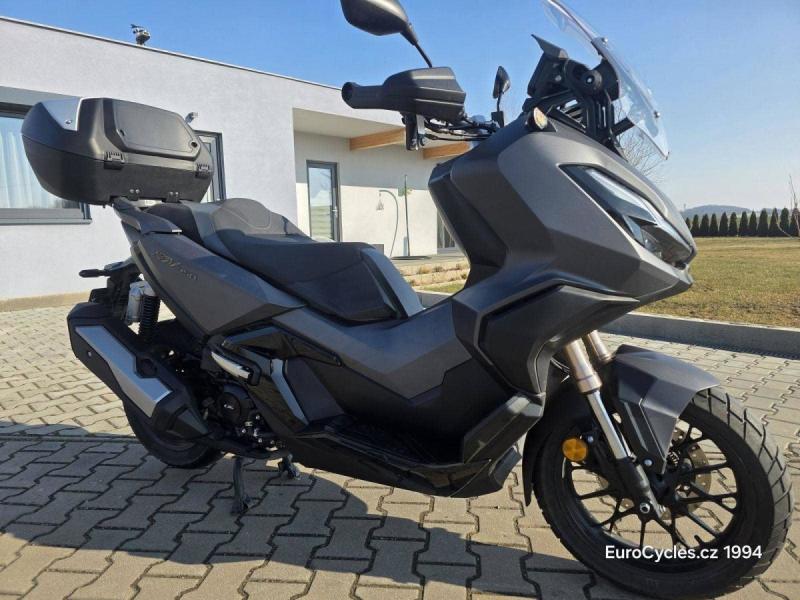 Honda ADV 350