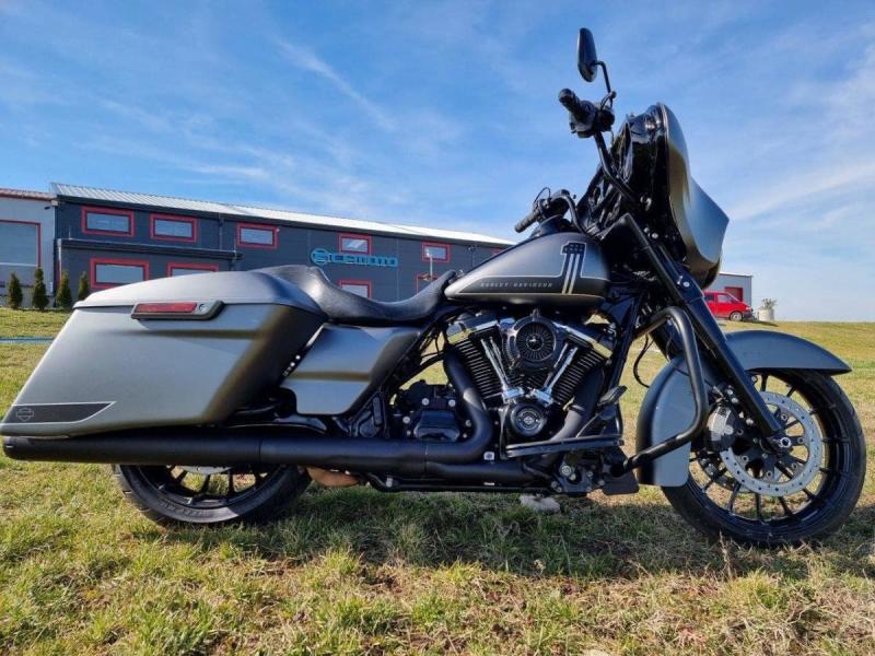 Harley-Davidson FLHX Street Glide