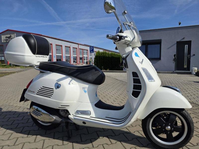 Vespa GTS 125