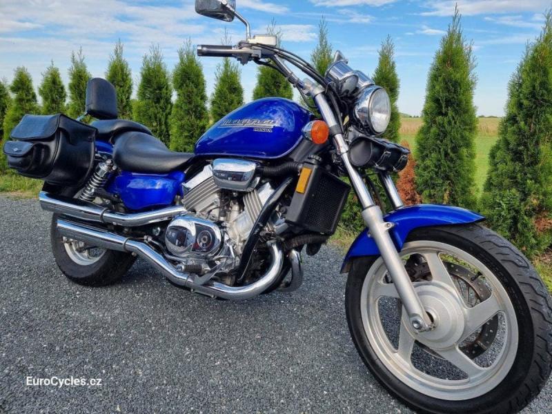 Honda VF 750 C Magna
