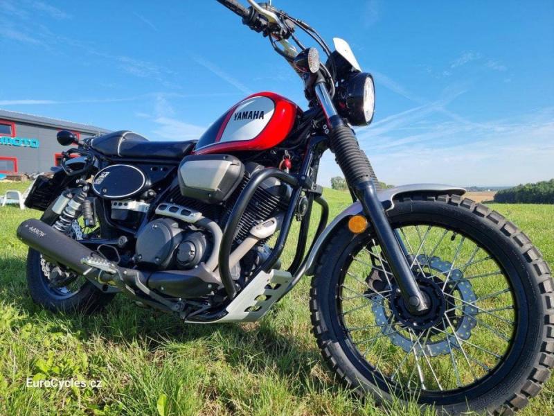 Yamaha SCR 950
