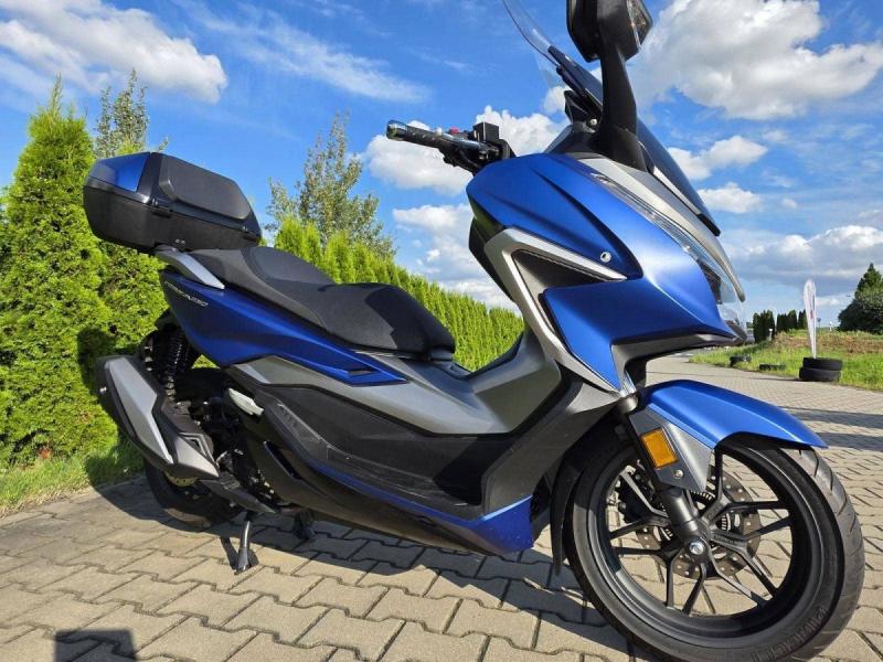 Honda Forza 350
