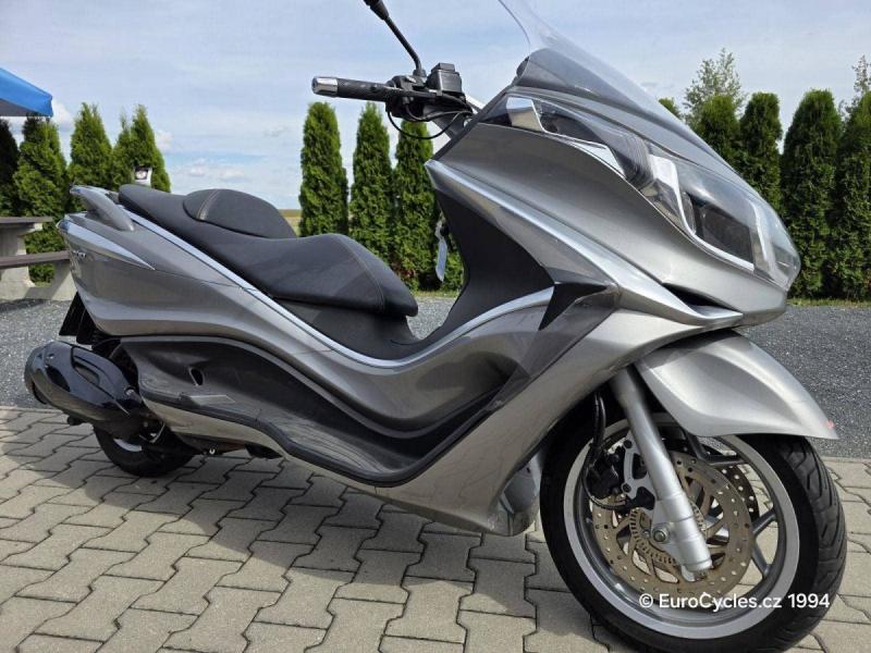 Piaggio X10 350