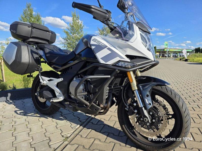 CFMOTO 650 MT