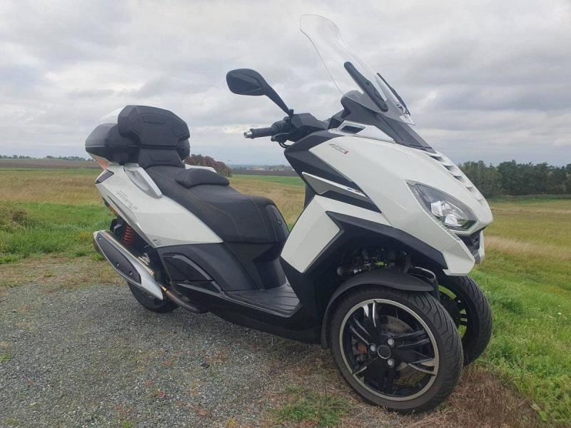 Peugeot Metropolis 400