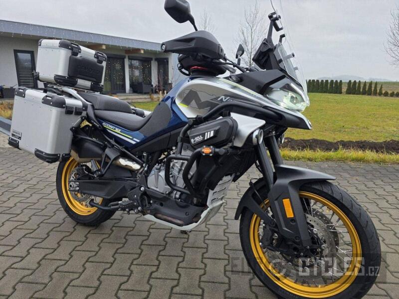 CFMOTO 800 MT