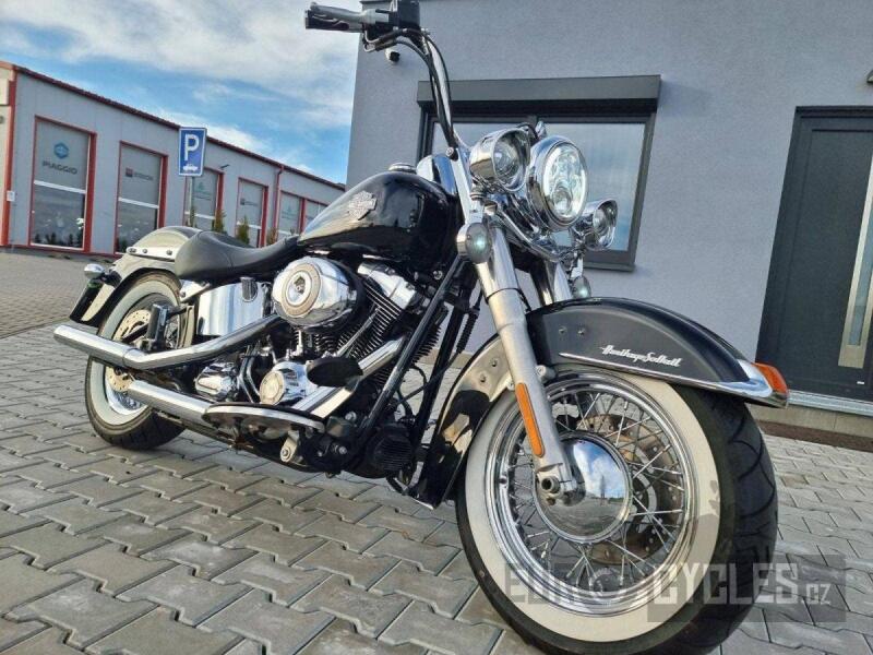 Harley-Davidson FLSTC Heritage Softail Classic