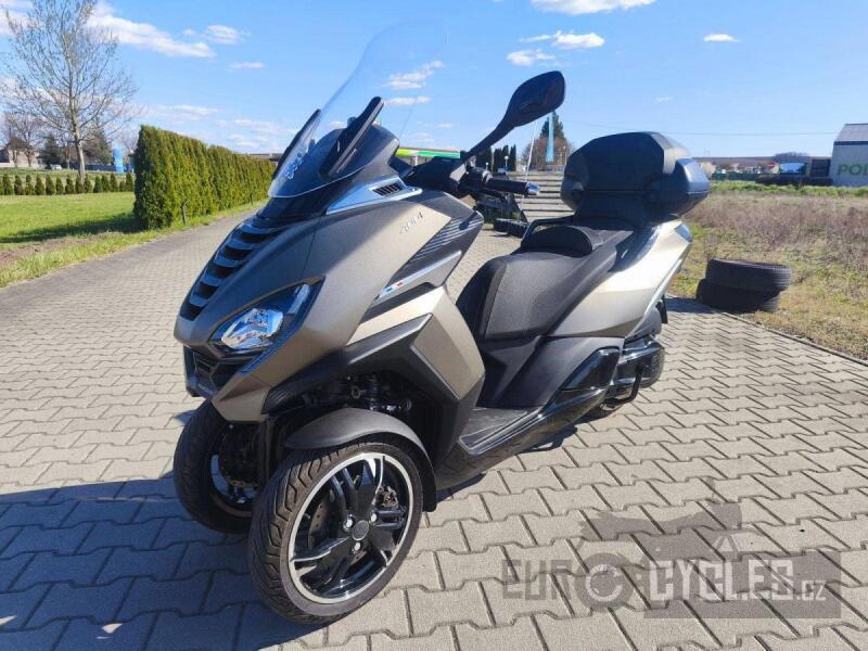 Peugeot Metropolis 400