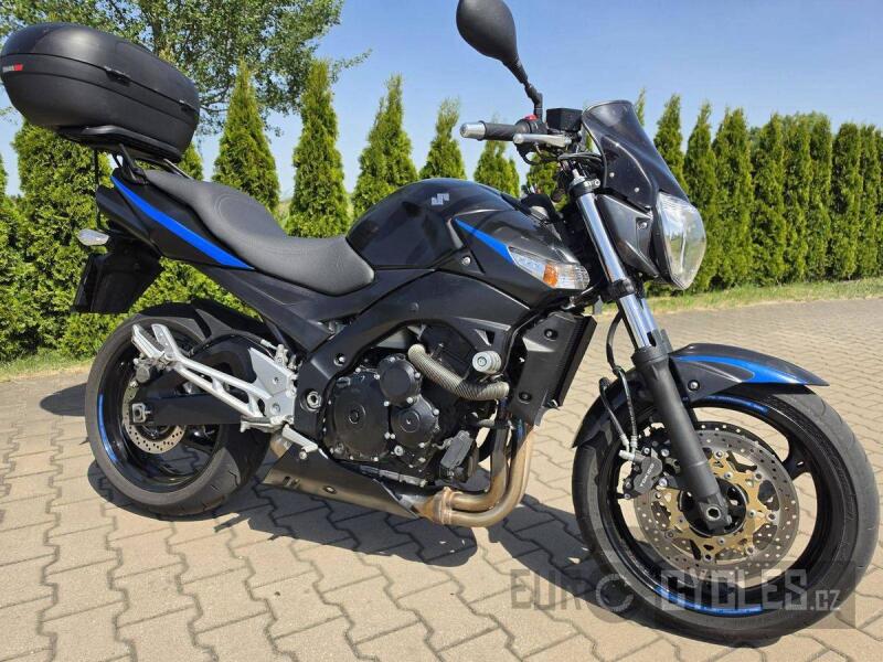Suzuki GSR 600