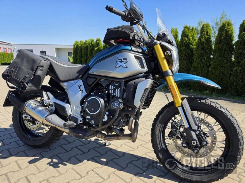 CFMOTO 700 CL-X Adventure