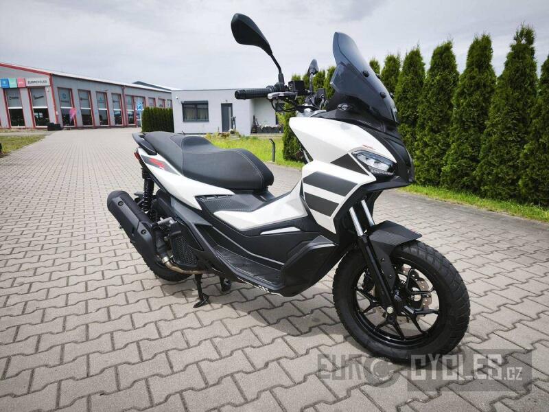Aprilia SR GT 125