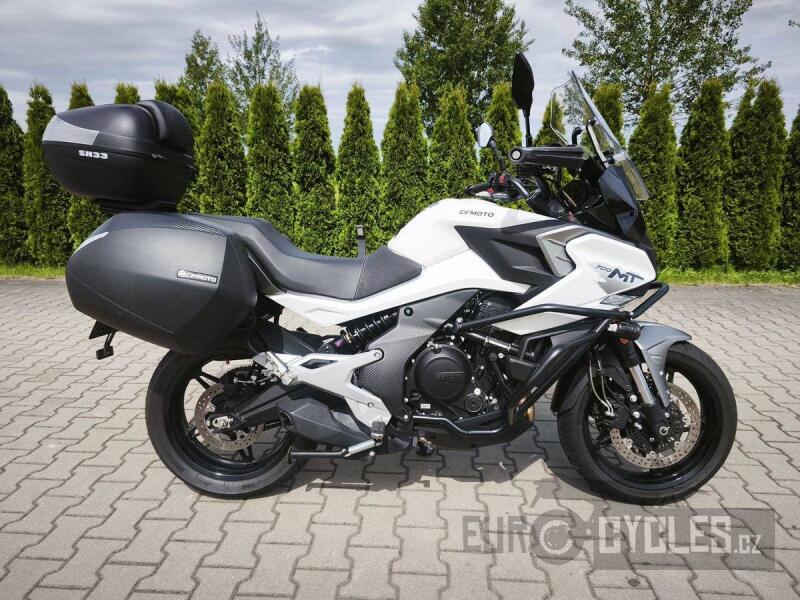 CFMOTO 700 MT Premium