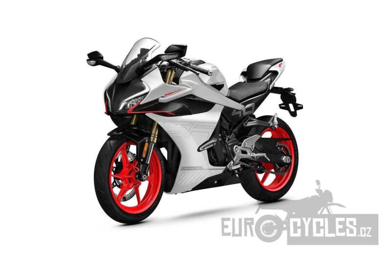 CFMOTO 450 SR