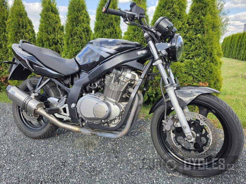 Suzuki GS 500