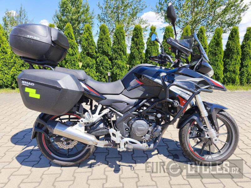 Benelli TRK 251
