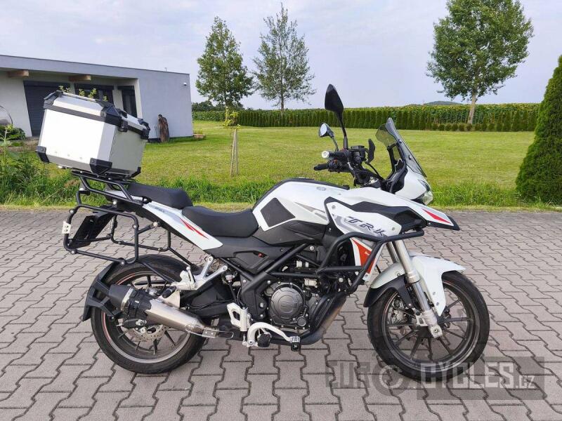 Benelli TRK 251