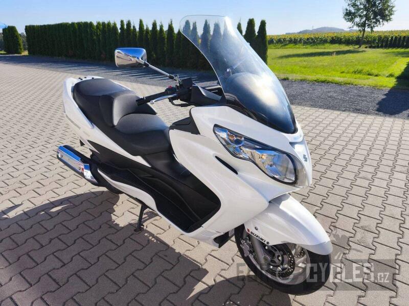 Suzuki Burgman 400