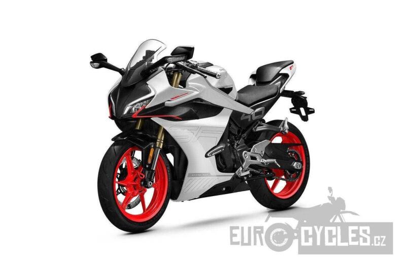 CFMOTO 450 SR