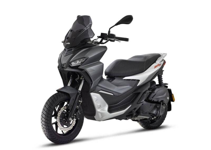 Aprilia SR GT 200