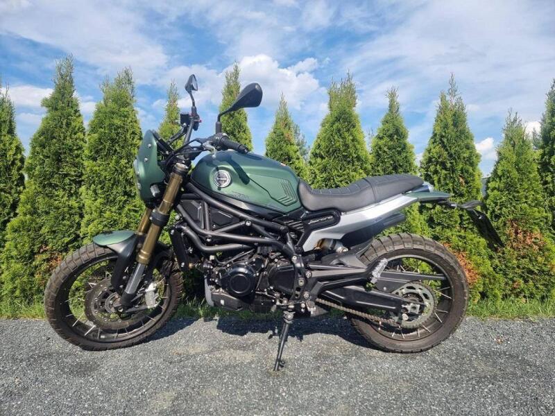 Benelli Leoncino 800 Trail