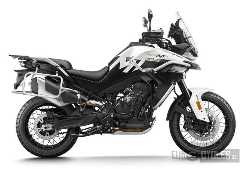CFMOTO 800 MT