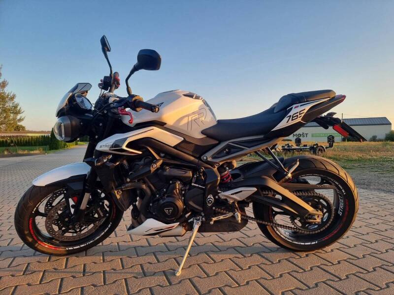 Triumph Street Triple 765 R