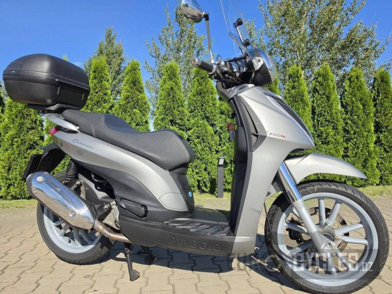 Piaggio Carnaby 300
