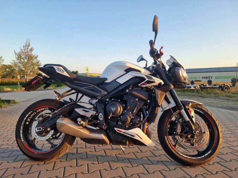 Triumph Street Triple 765 R