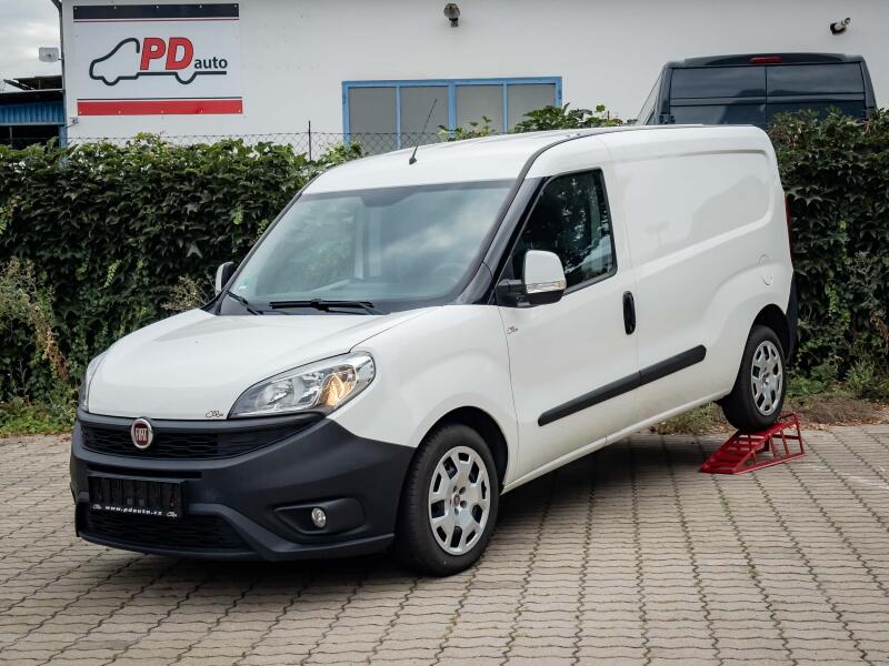 Fiat Dobl�
