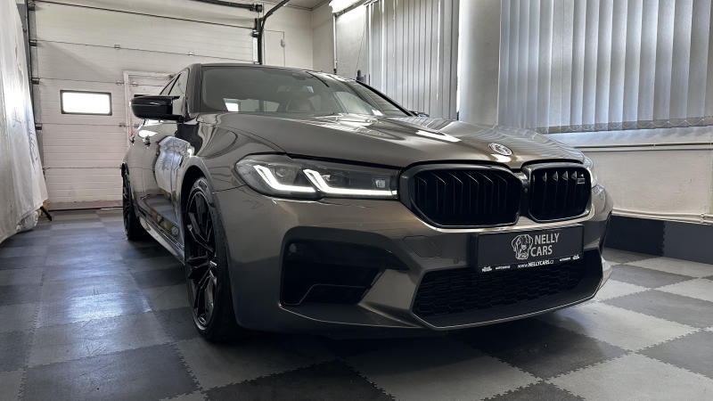 BMW M5