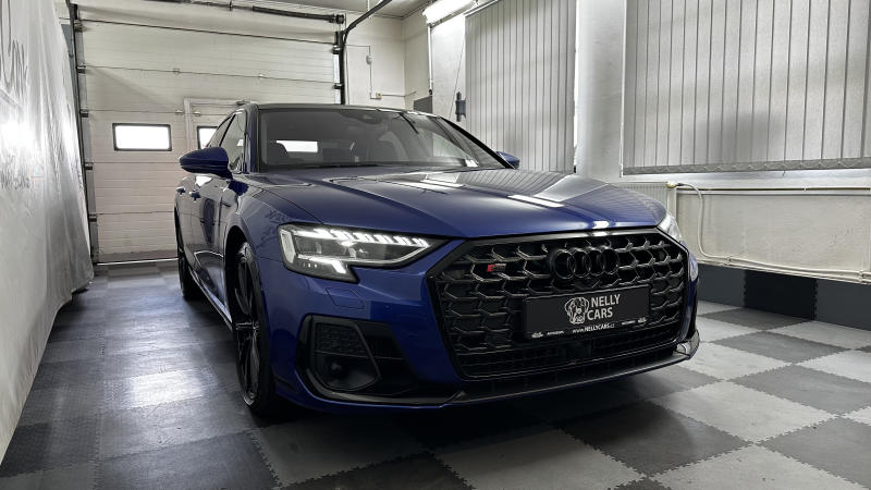 Audi S8