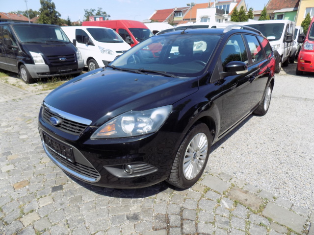 Ford Focus 1,8I 92 KW TITANIUM NAVI TAŽNÉ