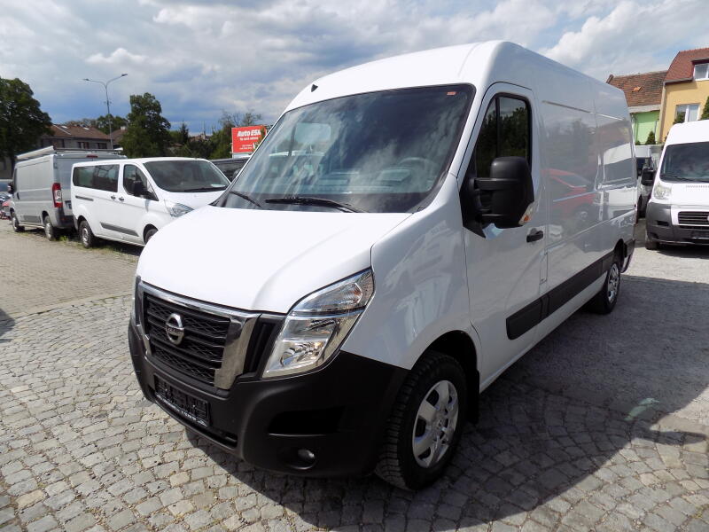 Nissan Interstar
