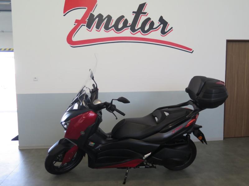 Yamaha X-Max 300