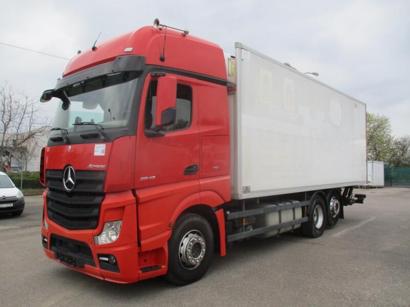 Mercedes-Benz