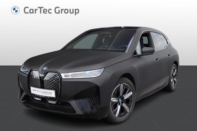 BMW iX