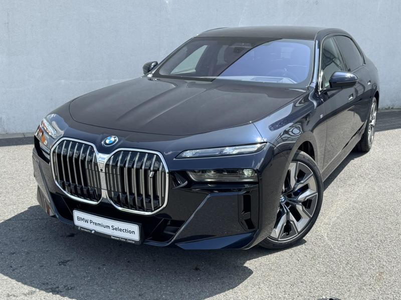 BMW i7