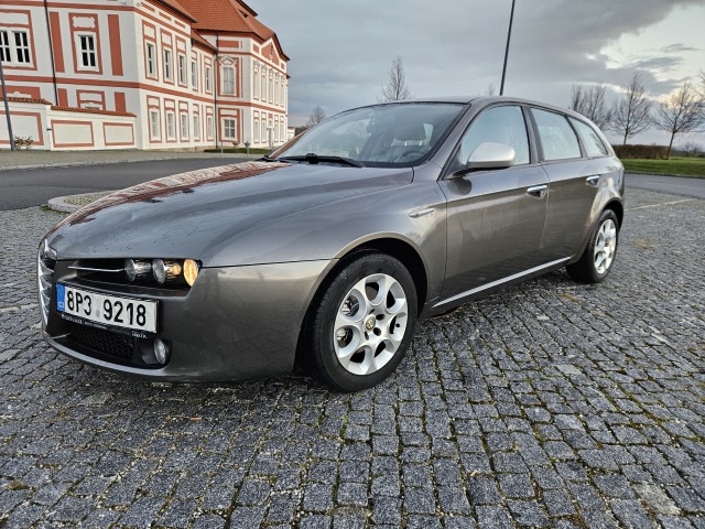 Alfa Romeo 159