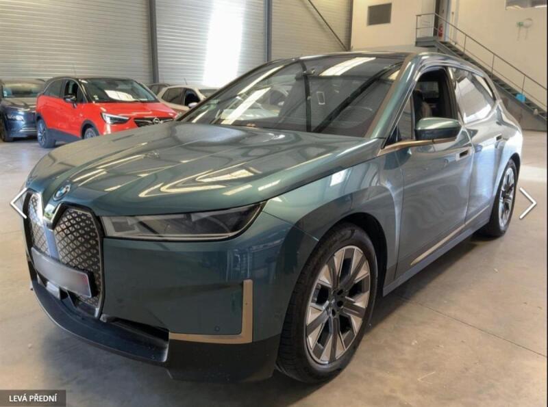 BMW iX