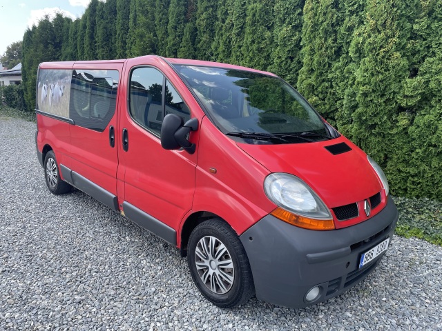 Renault Trafic 1.9 DCI L2 5 míst