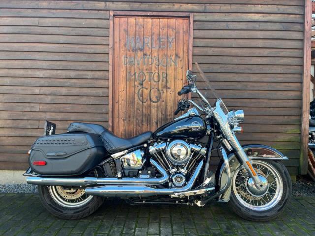 Harley-Davidson FLHC Softail Heritage 107 cui