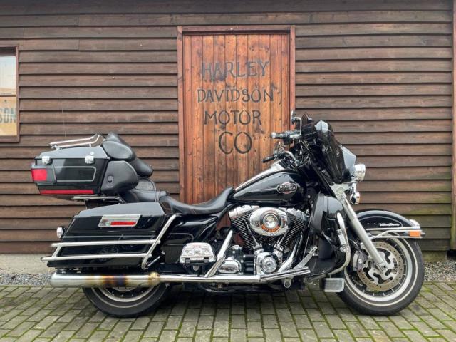 Harley-Davidson FLHTCUI Electra Glide Ultra Classic