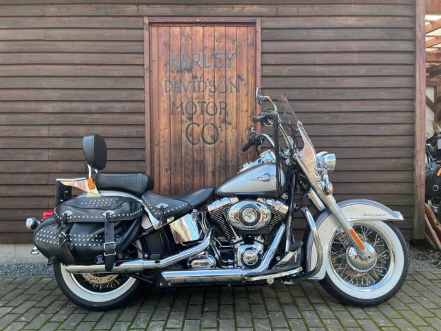 Harley-Davidson FLSTC Heritage Softail Classic