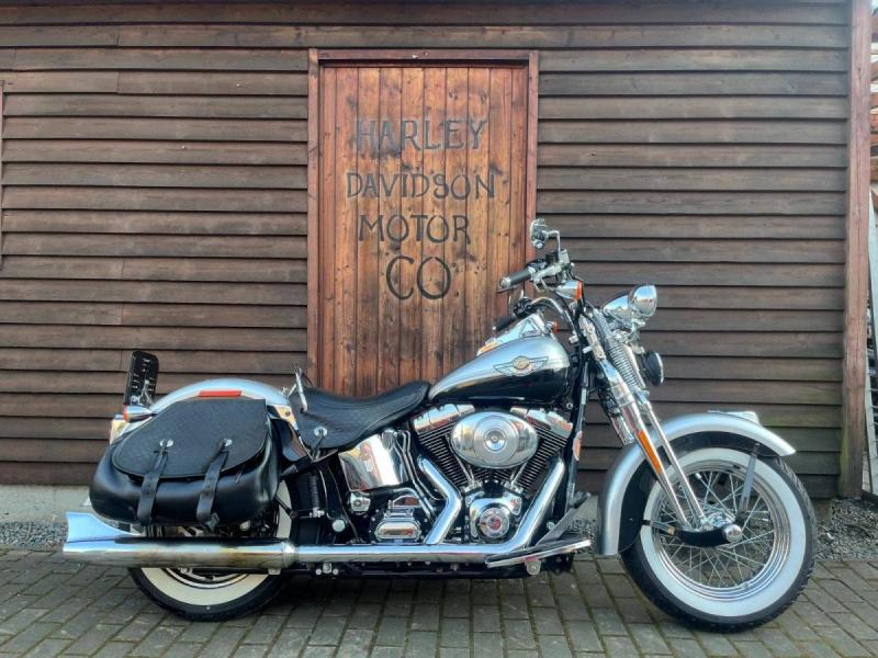 Harley-Davidson FLSTS Heritage Springer