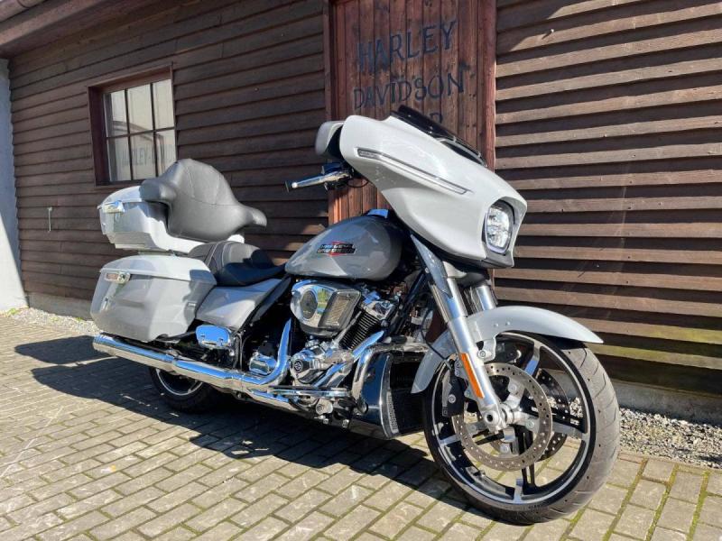 Harley-Davidson FLHX Street Glide