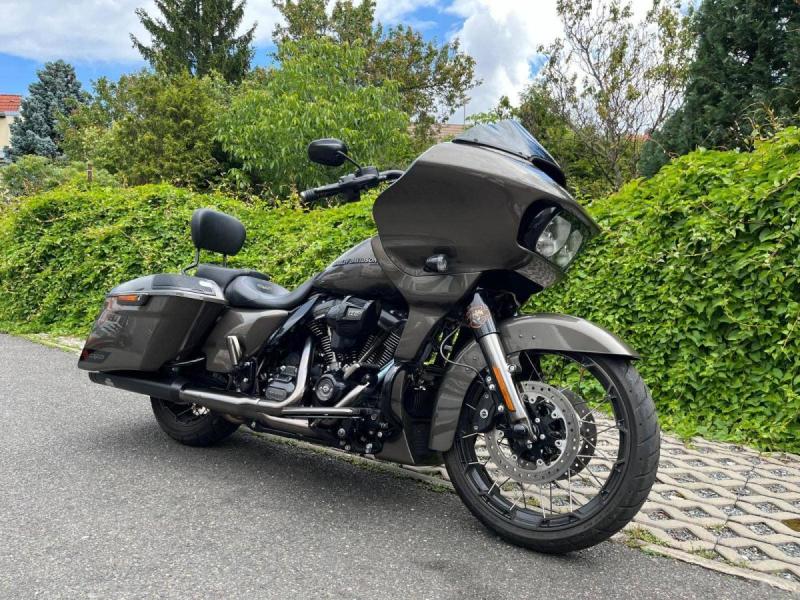 Harley-Davidson FLTRXSE CVO Road Glide
