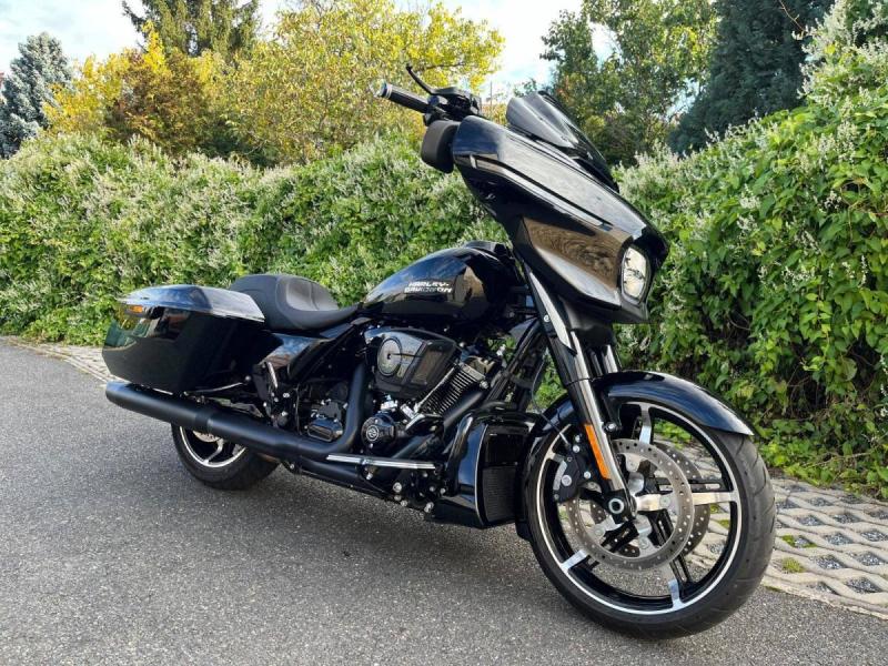 Harley-Davidson FLHX Street Glide